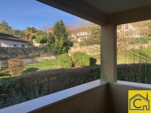 Appartement avec balcon, box et parking